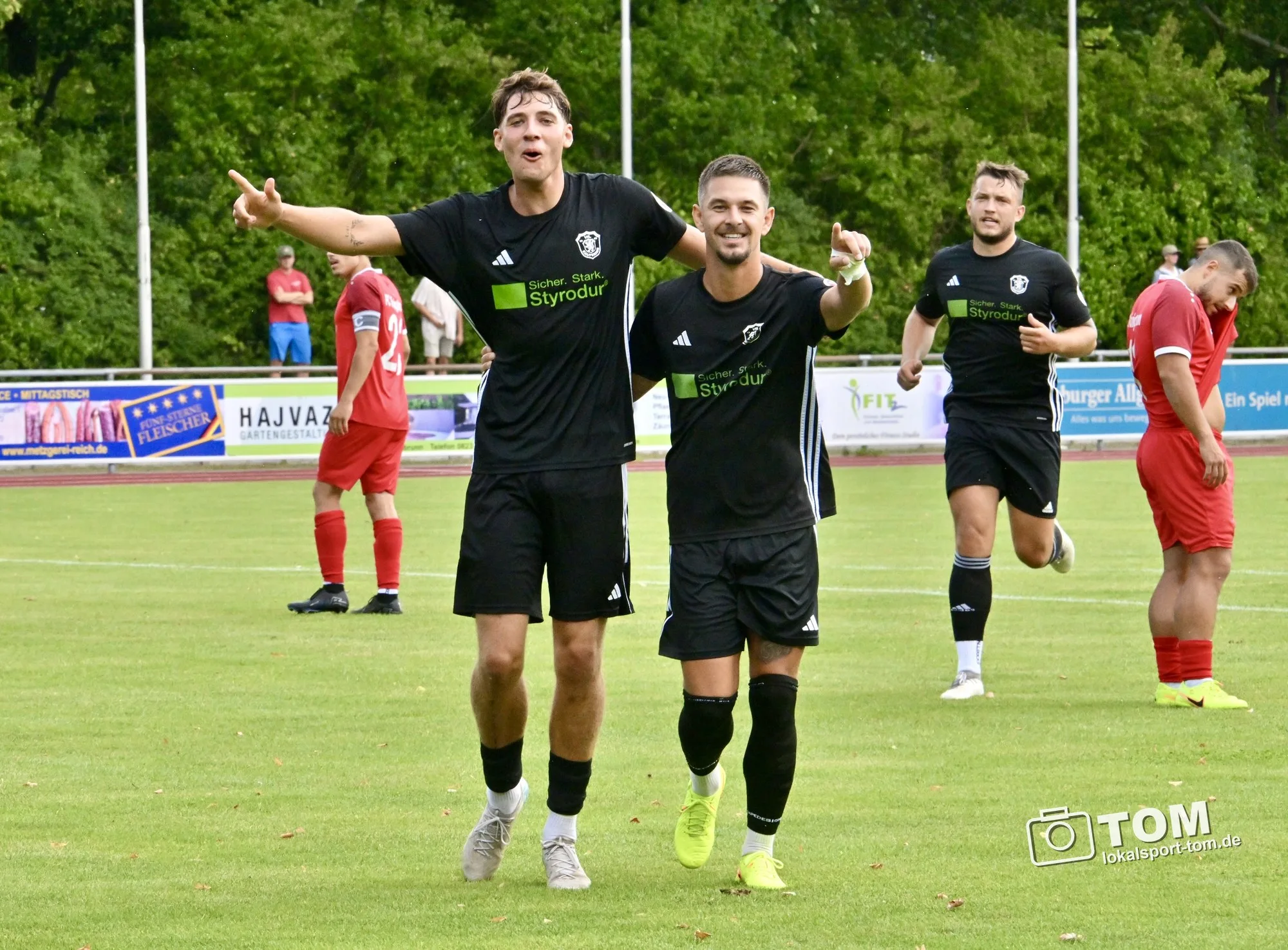 Die Bilder vom 3:0-Sieg des VfL Kaufering in Königsbrunn (Bild 2 von 20)