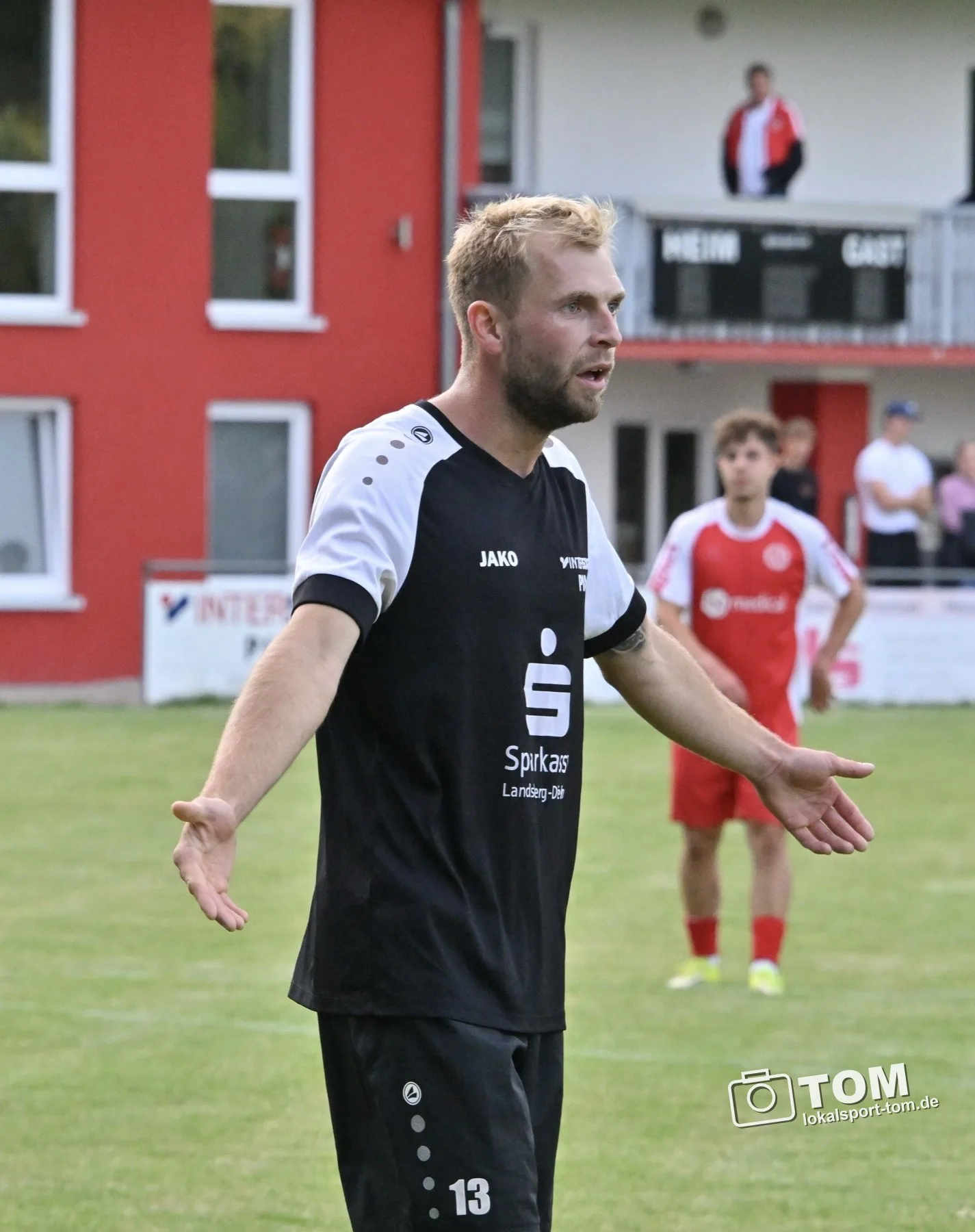 Komplette Bilderstrecke vom Testspiel zwischen dem SV Igling und dem SV Raisting. (Bild 13 von 16)