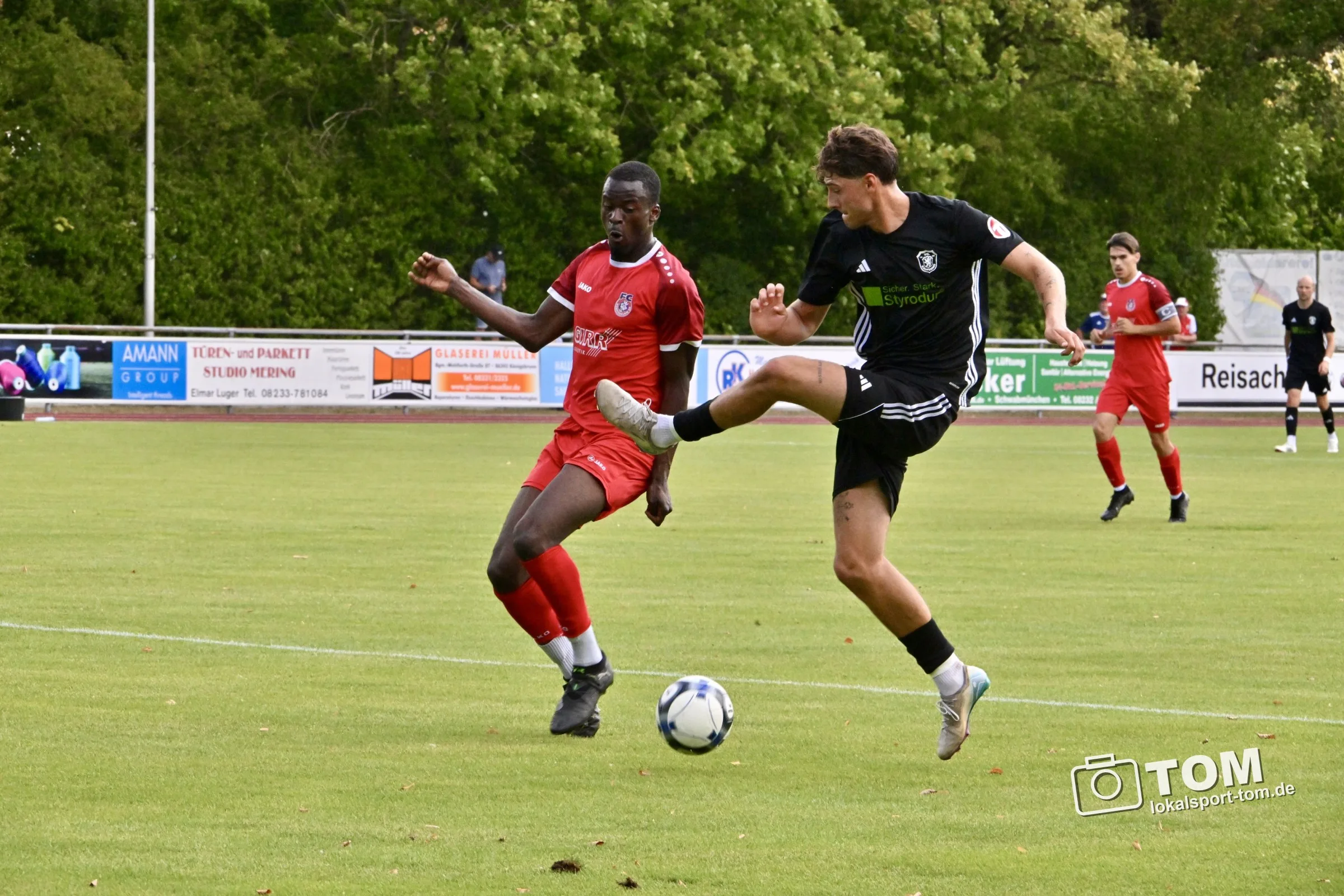 Die Bilder vom 3:0-Sieg des VfL Kaufering in Königsbrunn (Bild 3 von 20)
