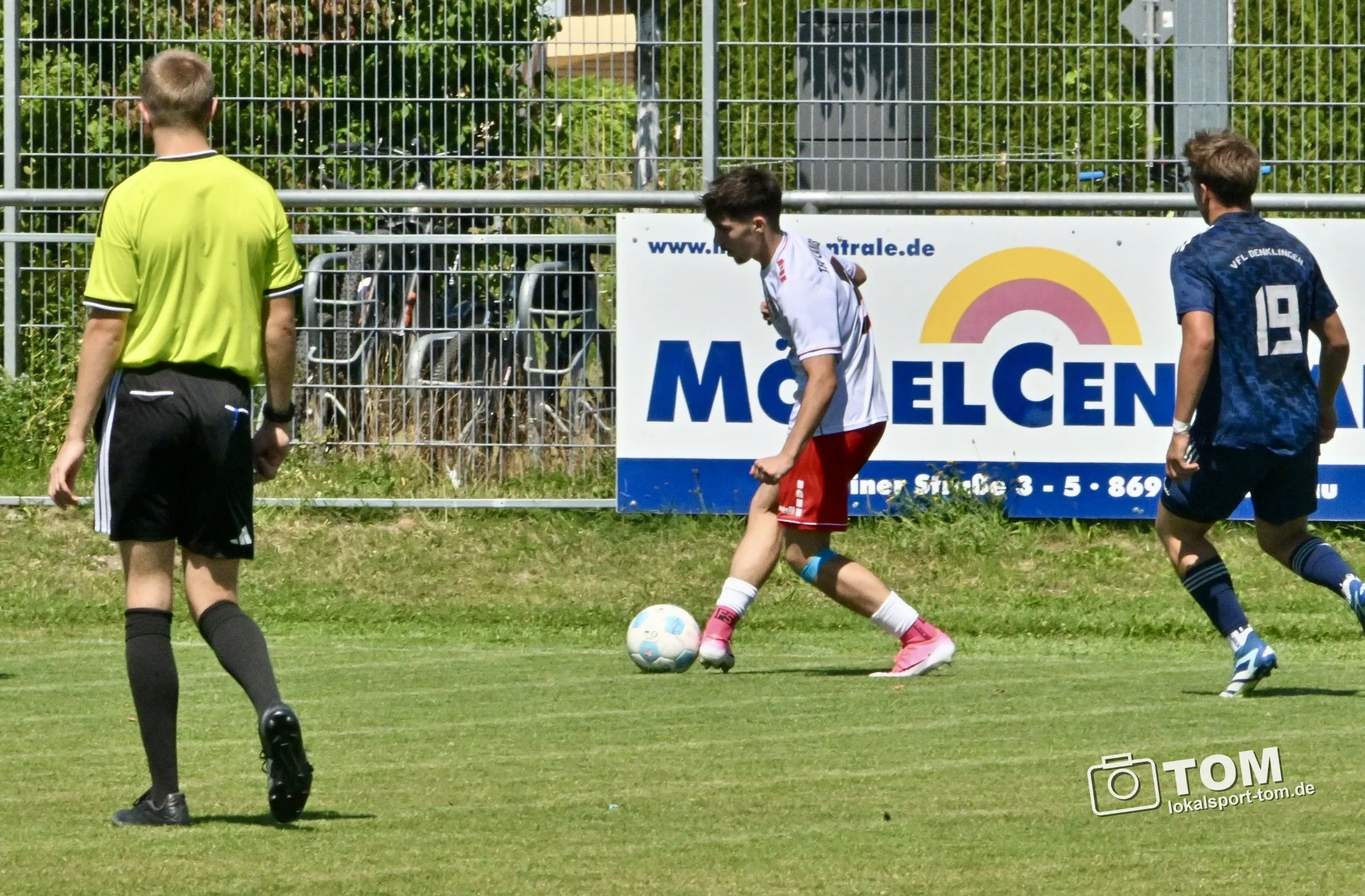 "Jung gegen Alt" endet 1:1 (Bild 4 von 16)
