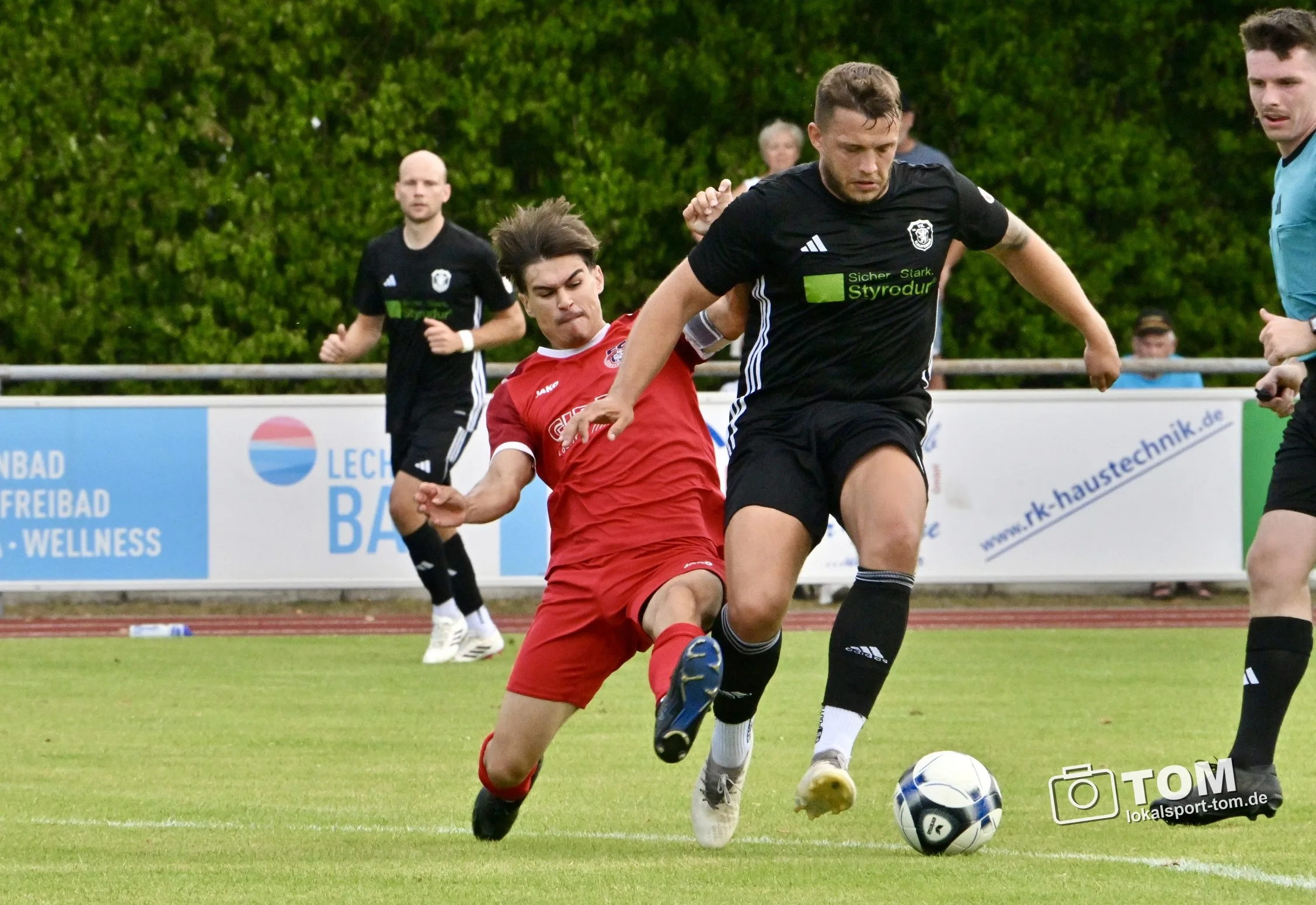 Die Bilder vom 3:0-Sieg des VfL Kaufering in Königsbrunn (Bild 4 von 20)