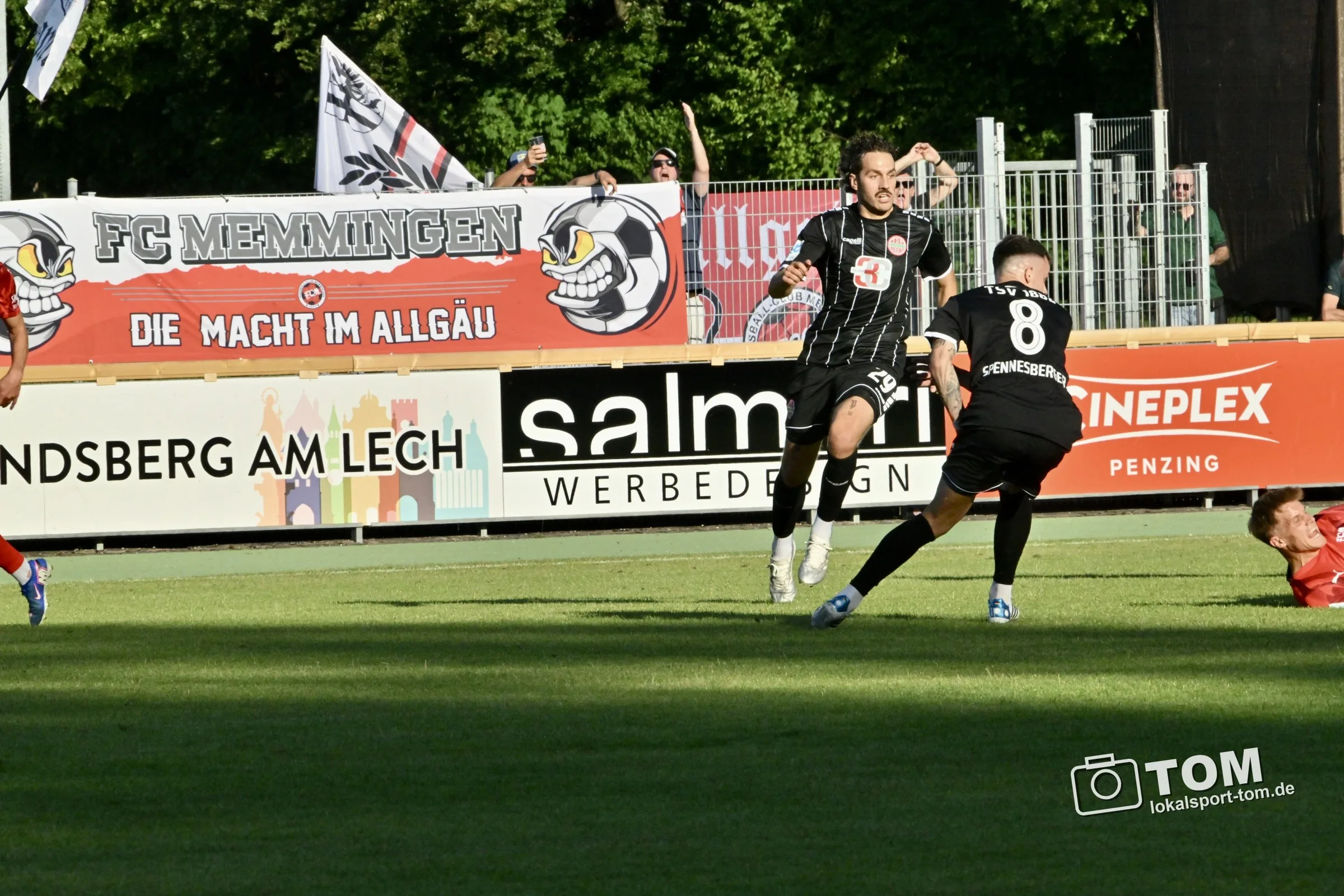 18 Fotos vom ersten Regionalliga-Spiel des TSV Landsberg im Sportzentrum gegen den FC Memmingen. (Bild 11 von 18)